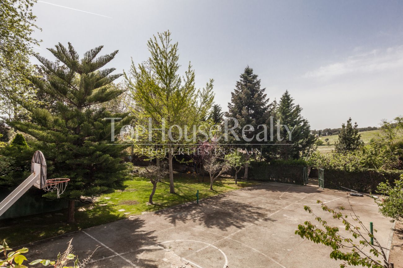 Large house with impressive garden