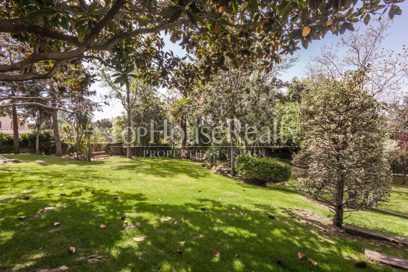 Large house with impressive garden