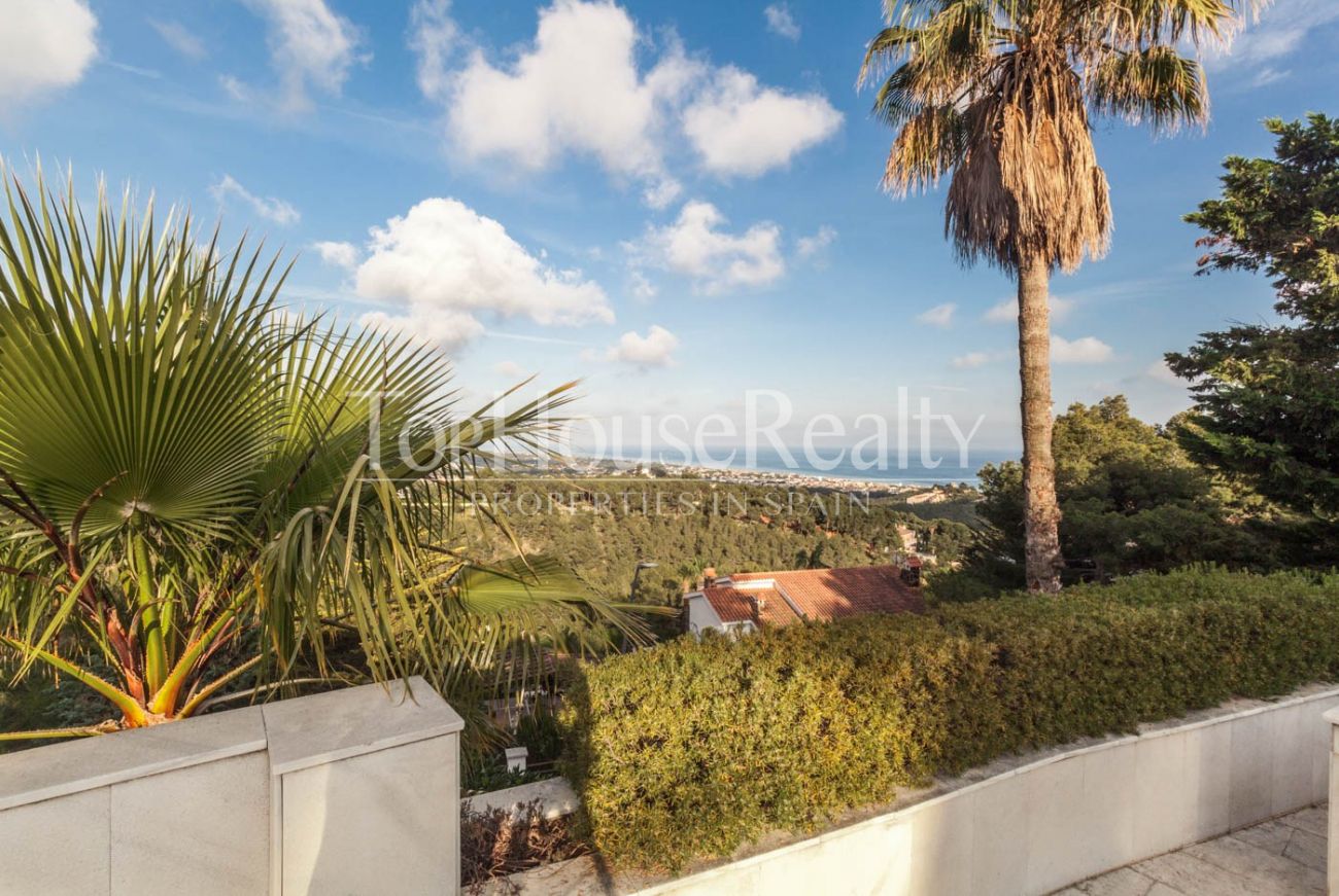 Majestic house with spectacular views of Castelldefels