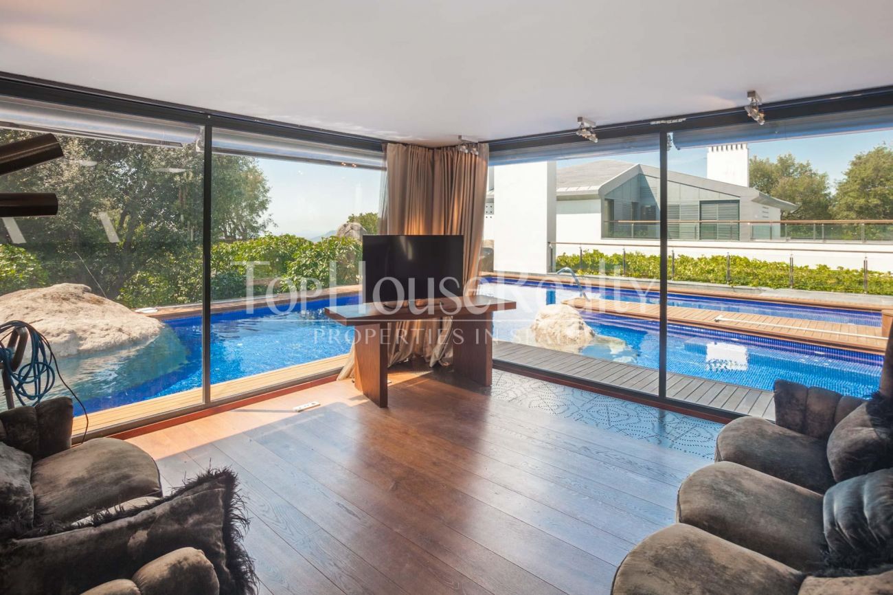 Exceptional  luxury villa at the top of the Supermaresme