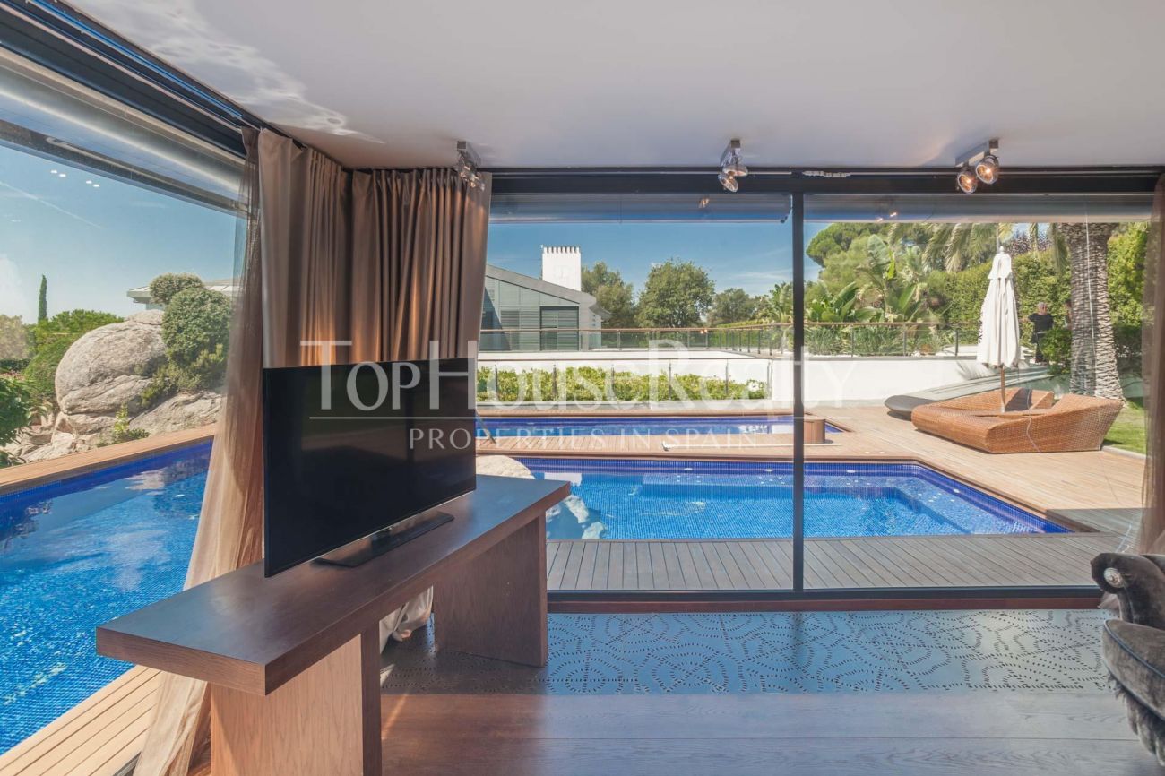 Exceptional  luxury villa at the top of the Supermaresme