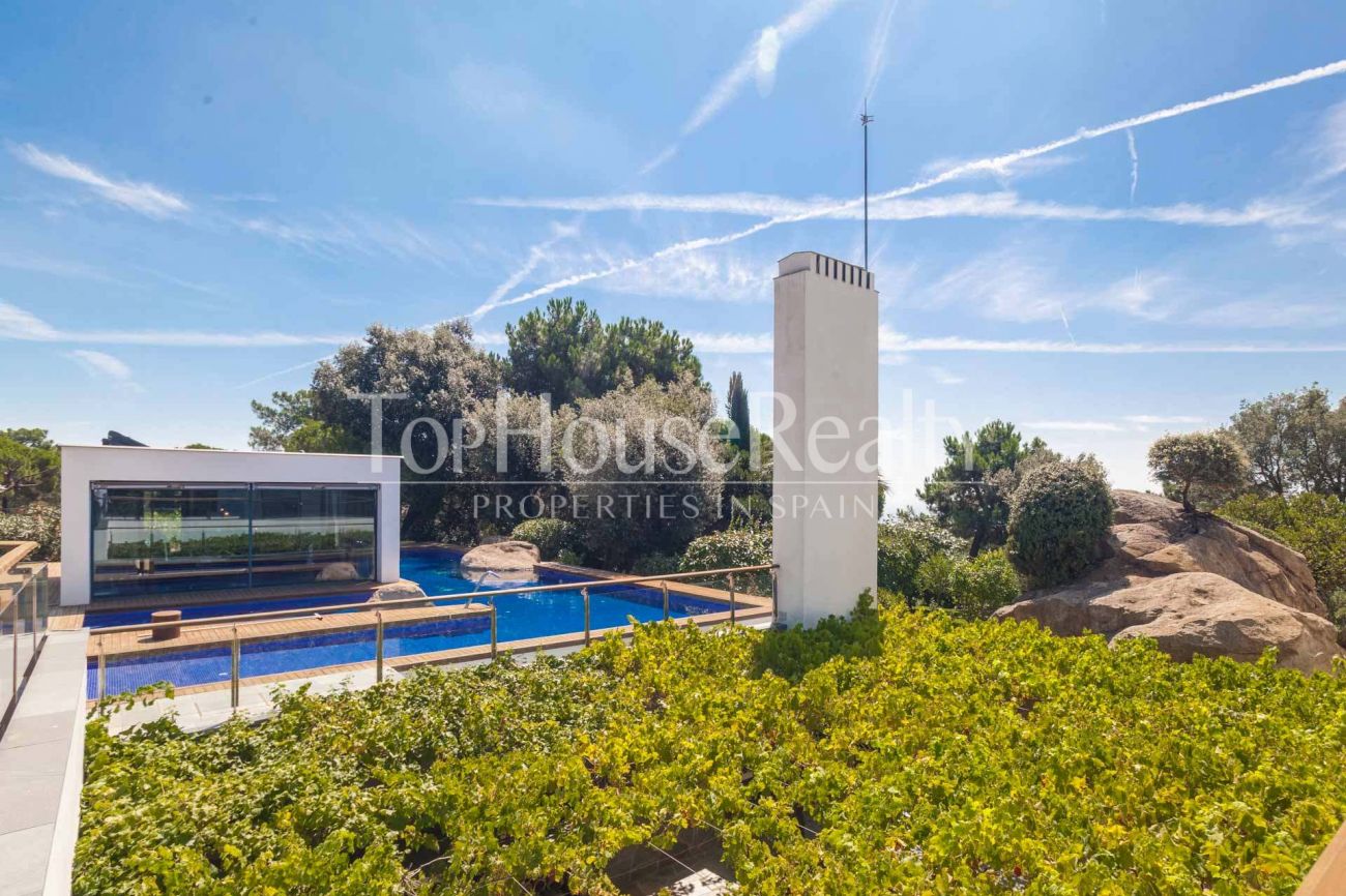 Exceptional  luxury villa at the top of the Supermaresme