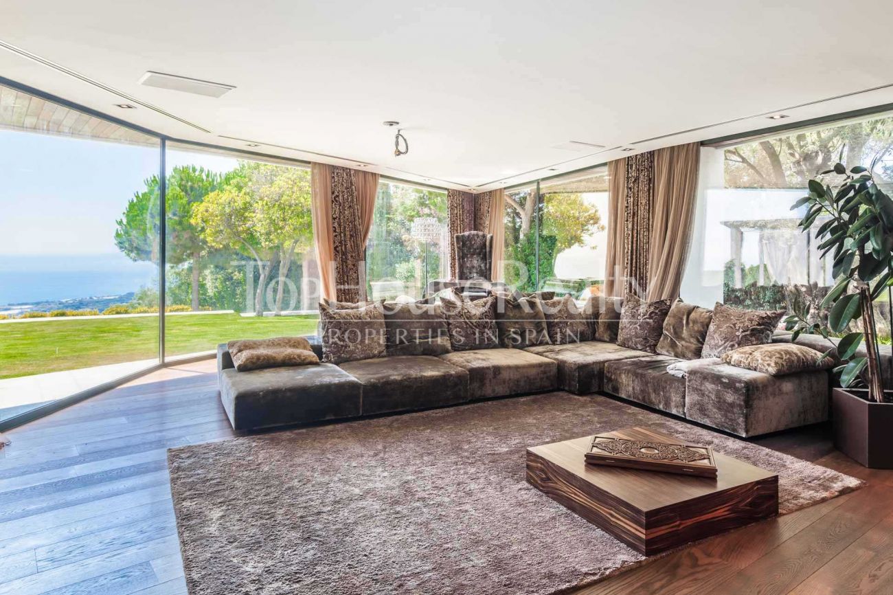 Exceptional  luxury villa at the top of the Supermaresme