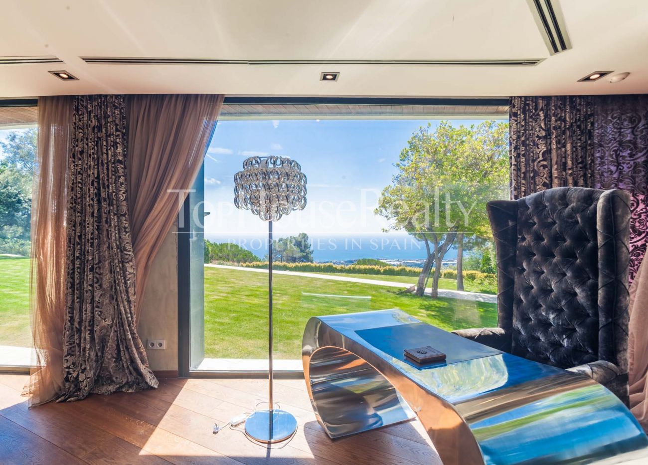 Exceptional  luxury villa at the top of the Supermaresme