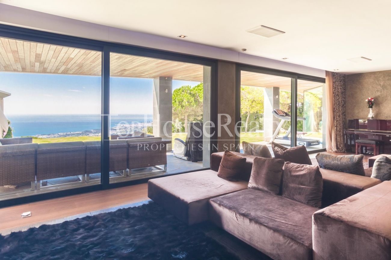 Exceptional  luxury villa at the top of the Supermaresme