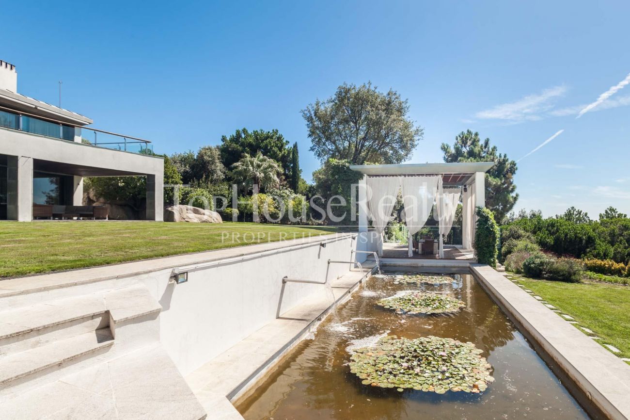 Exceptional  luxury villa at the top of the Supermaresme