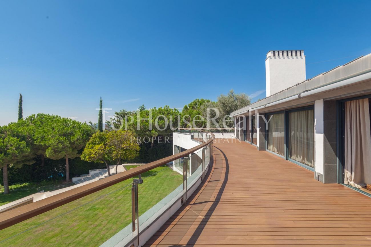 Exceptional  luxury villa at the top of the Supermaresme