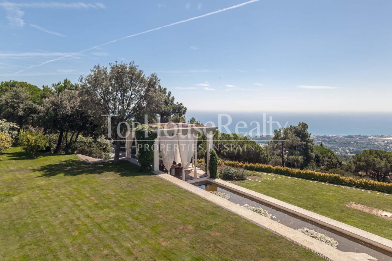 Exceptional  luxury villa at the top of the Supermaresme