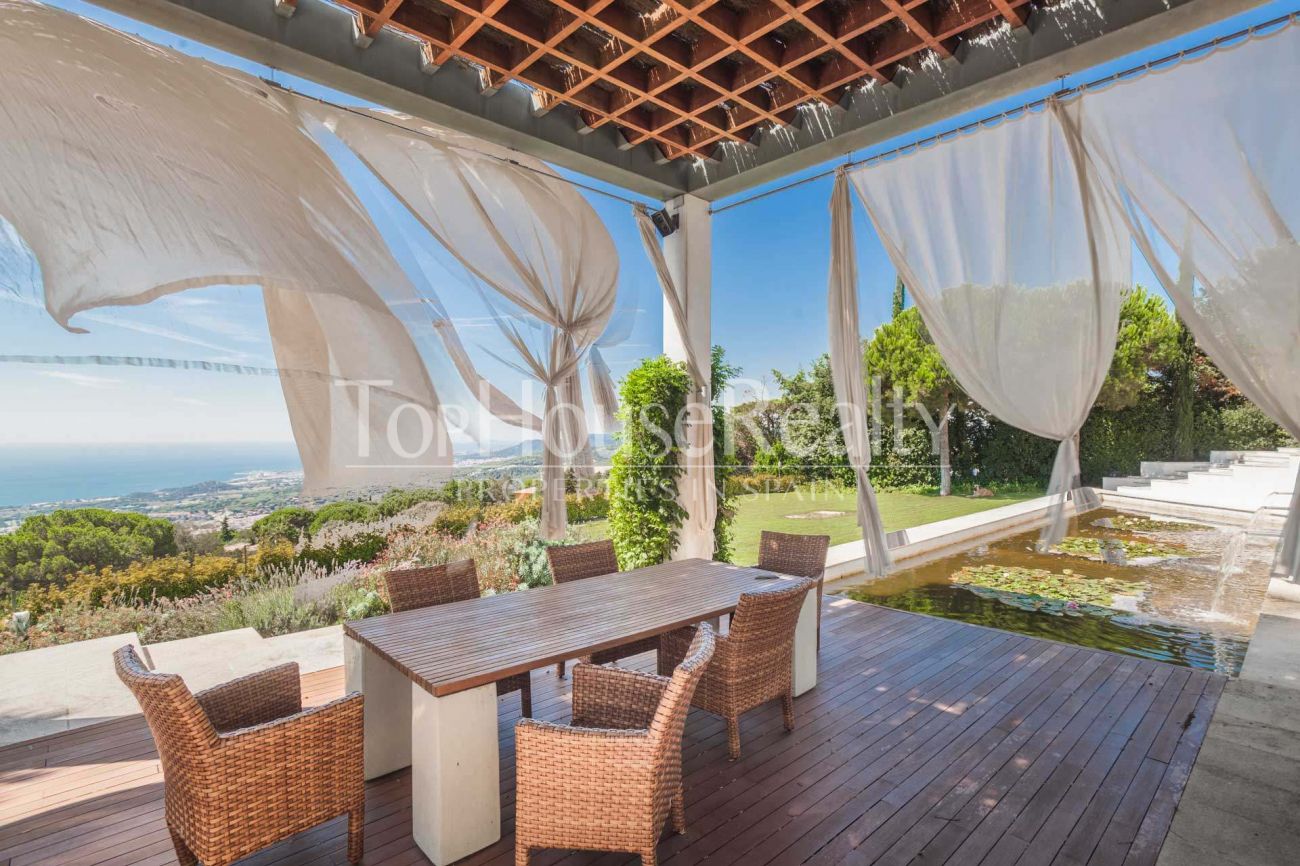 Exceptional  luxury villa at the top of the Supermaresme