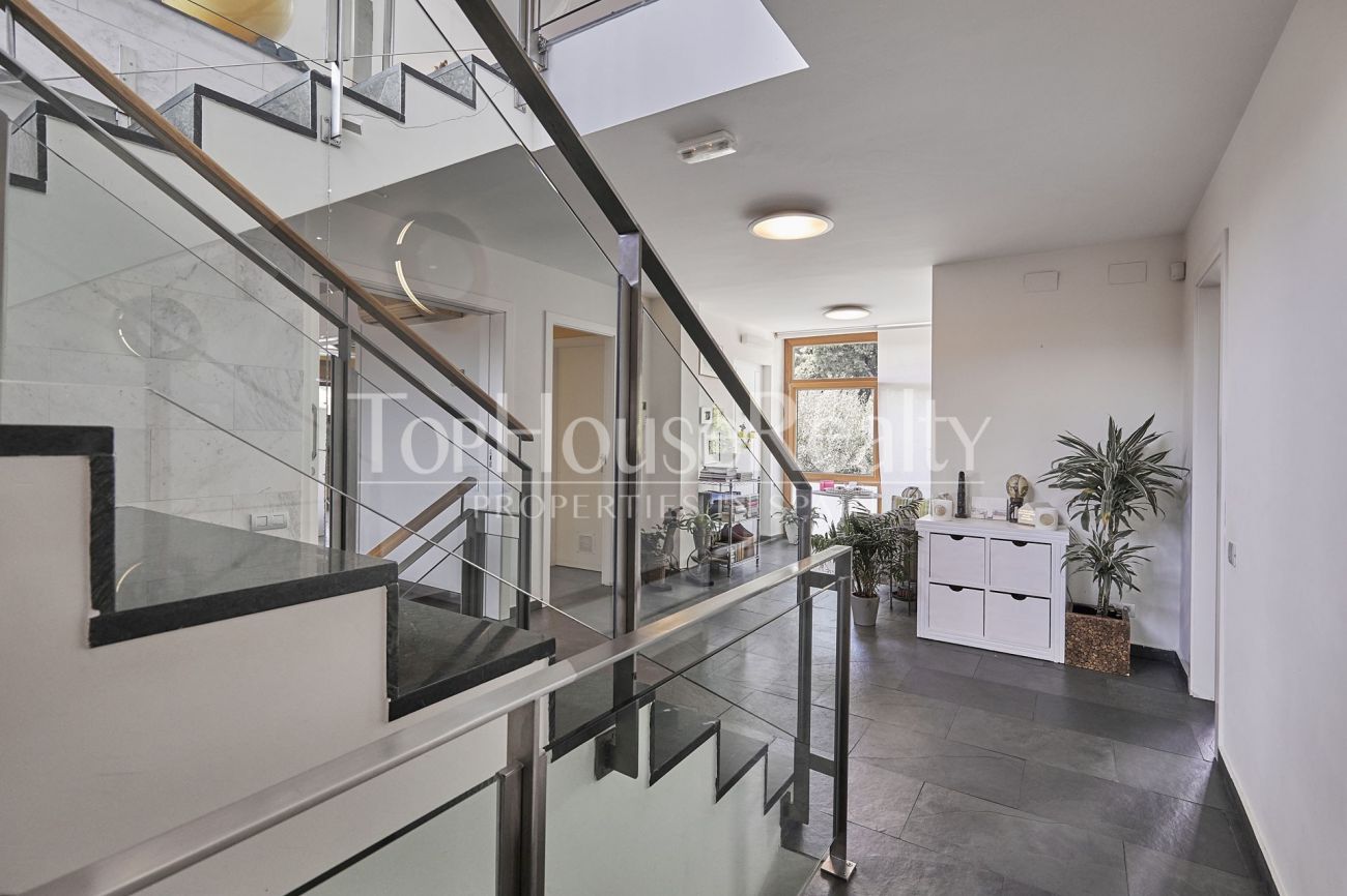 Elegant and modern house in Castelldefels