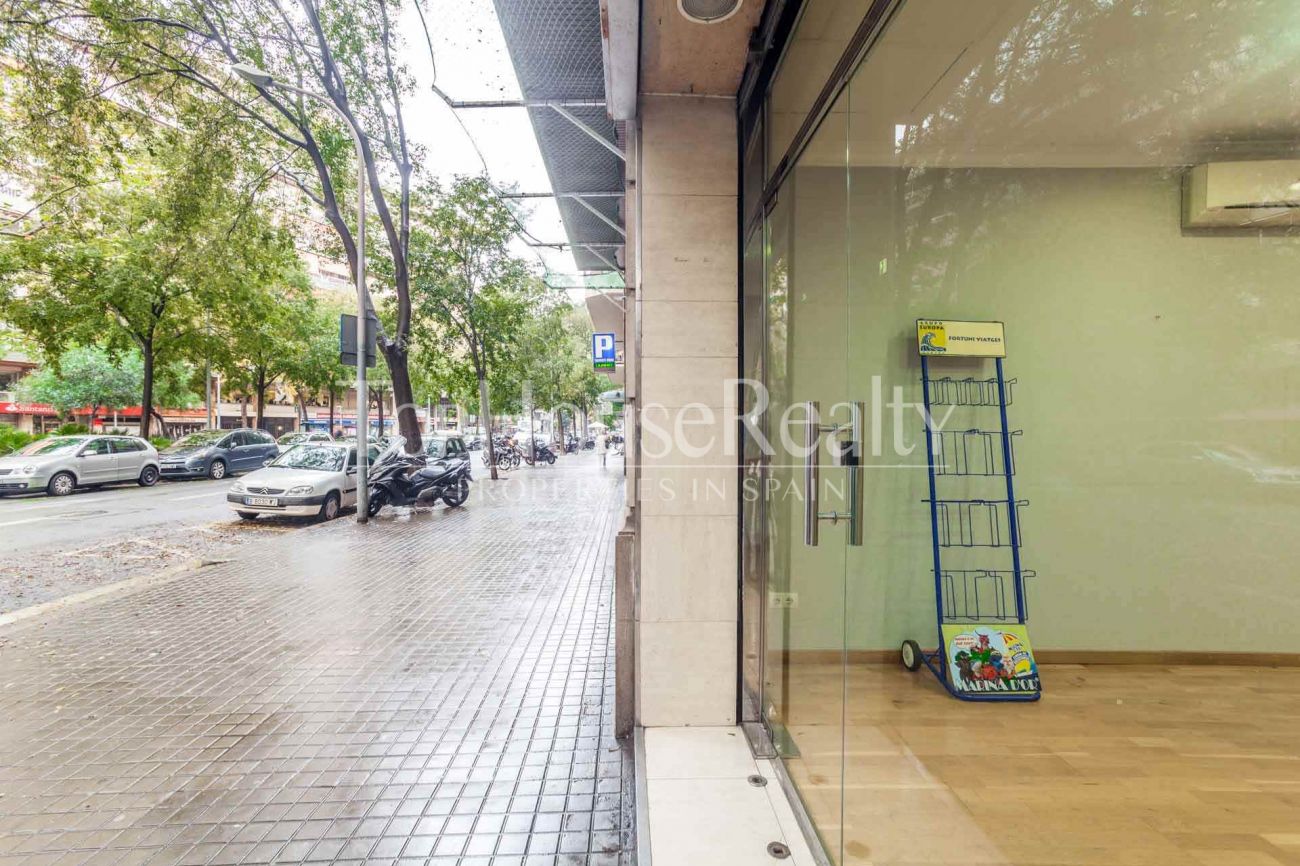Comercial property in Barcelona, 84м2, Sant Antoni