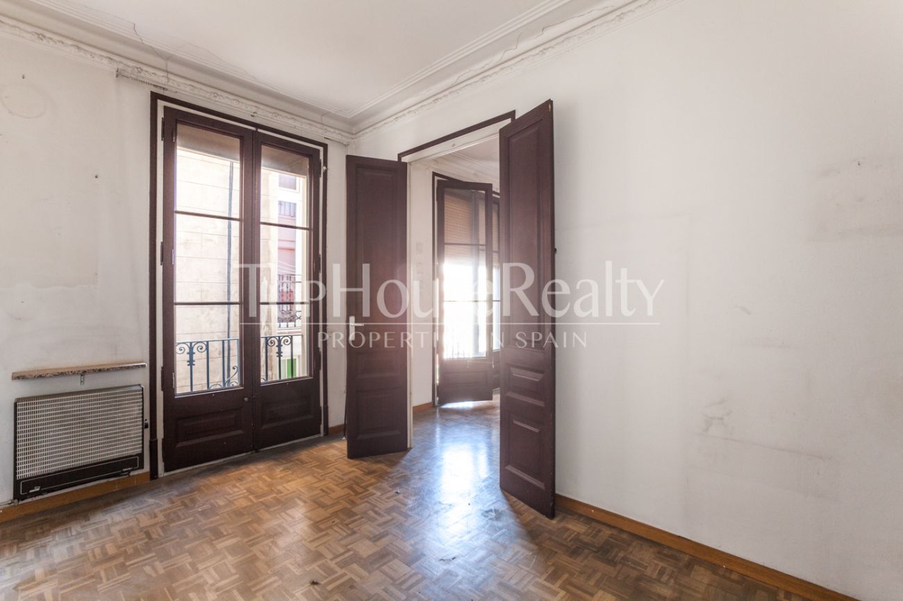 Stately flat on Passeig Sant Joan