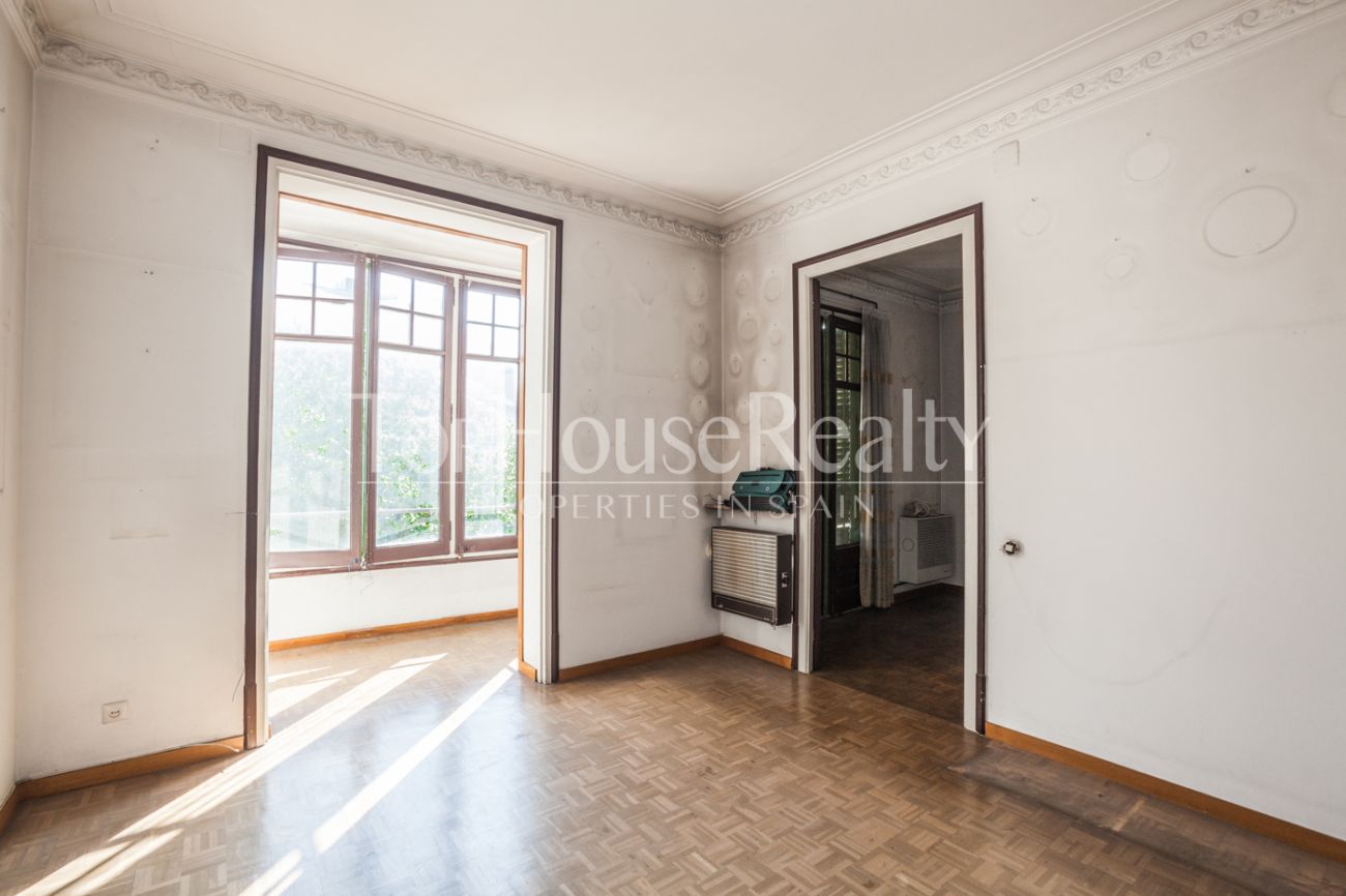 Stately flat on Passeig Sant Joan