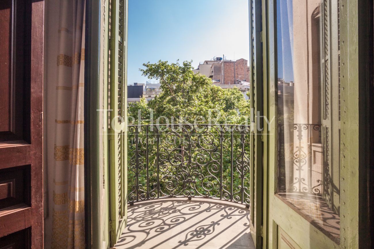 Stately flat on Passeig Sant Joan