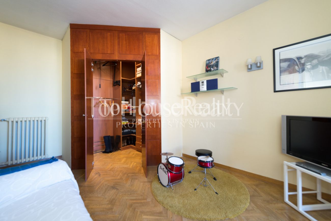 Apartment to renovate in Eixample