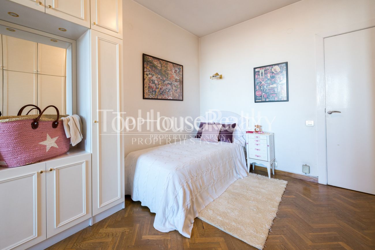 Apartment to renovate in Eixample