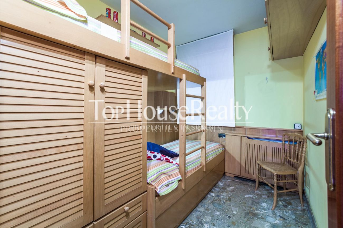 Excellent apartment with community pool