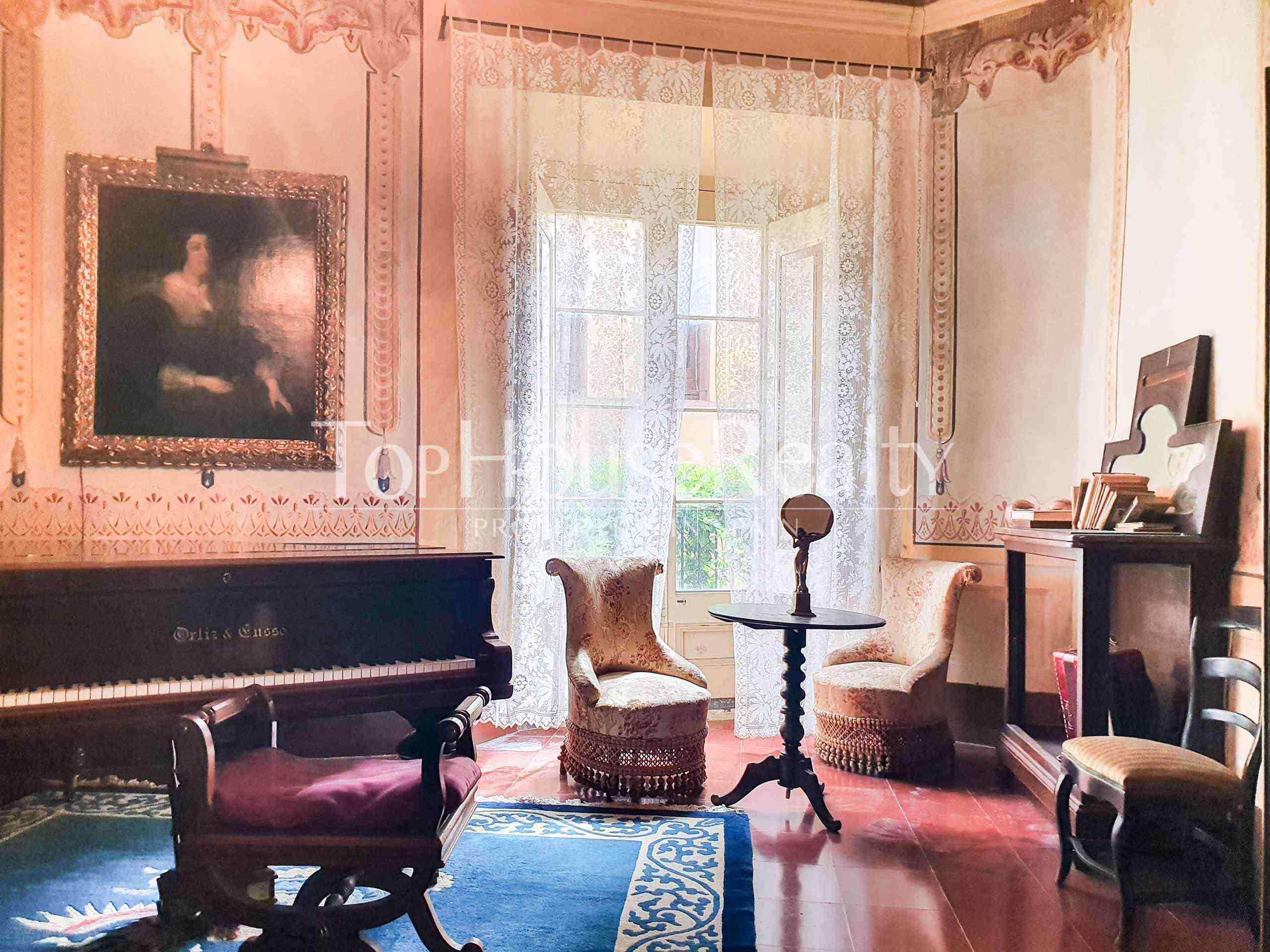 17th century mansion in the Emporda