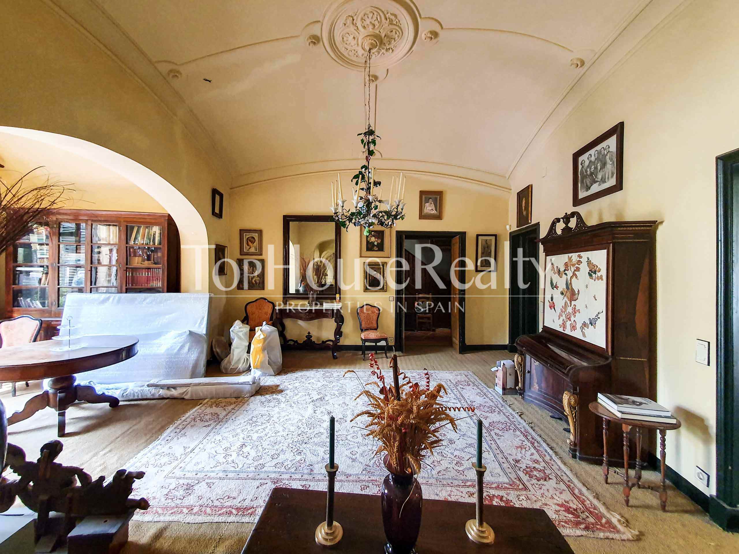 17th century mansion in the Emporda