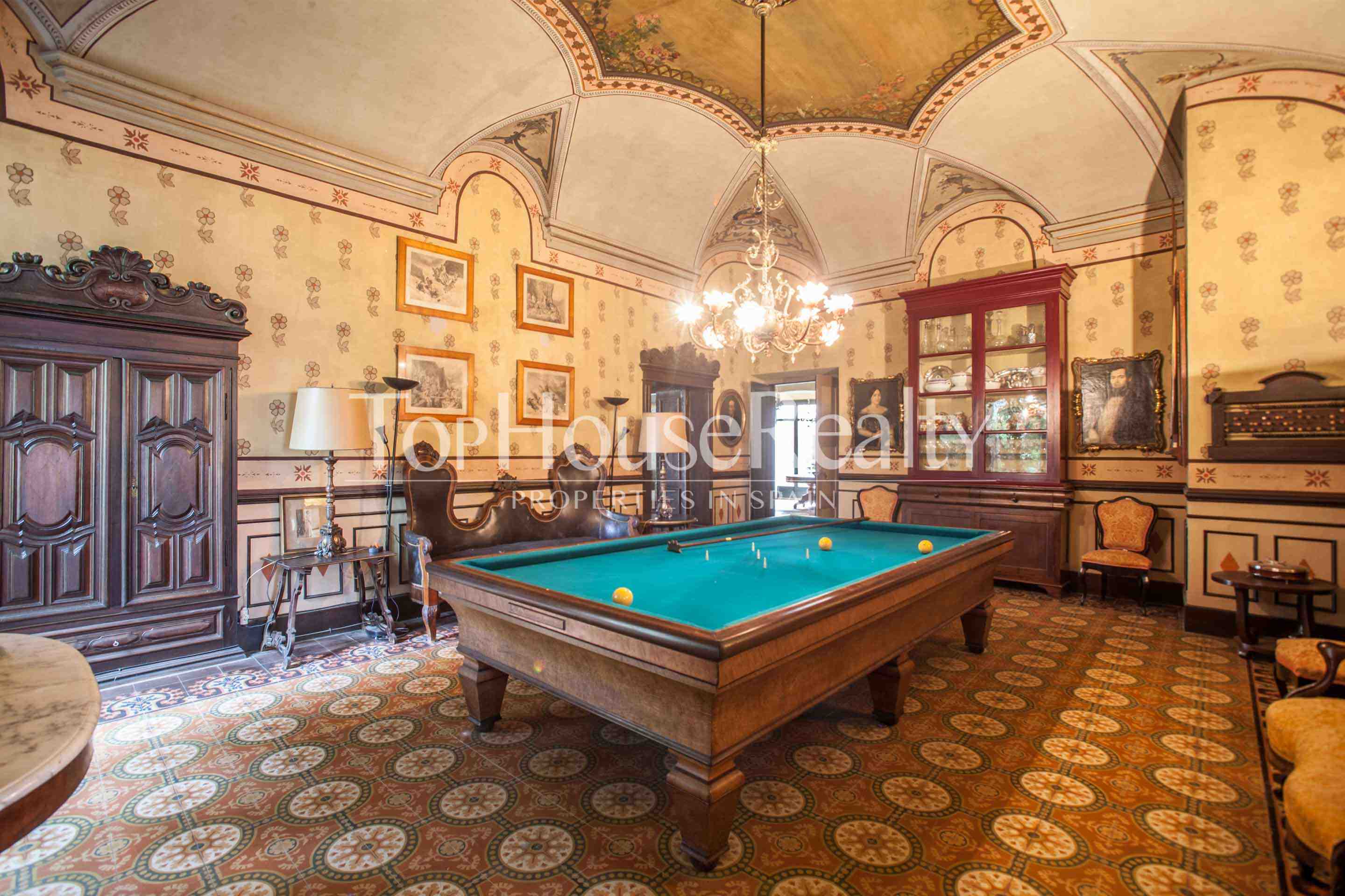 17th century mansion in the Emporda