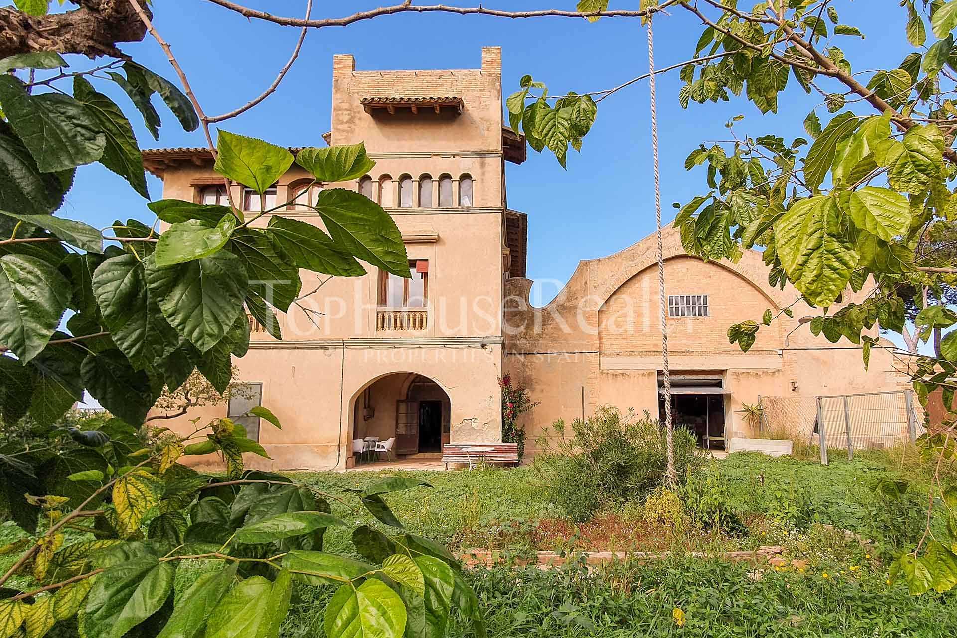 Family house in the heart of the Penedés