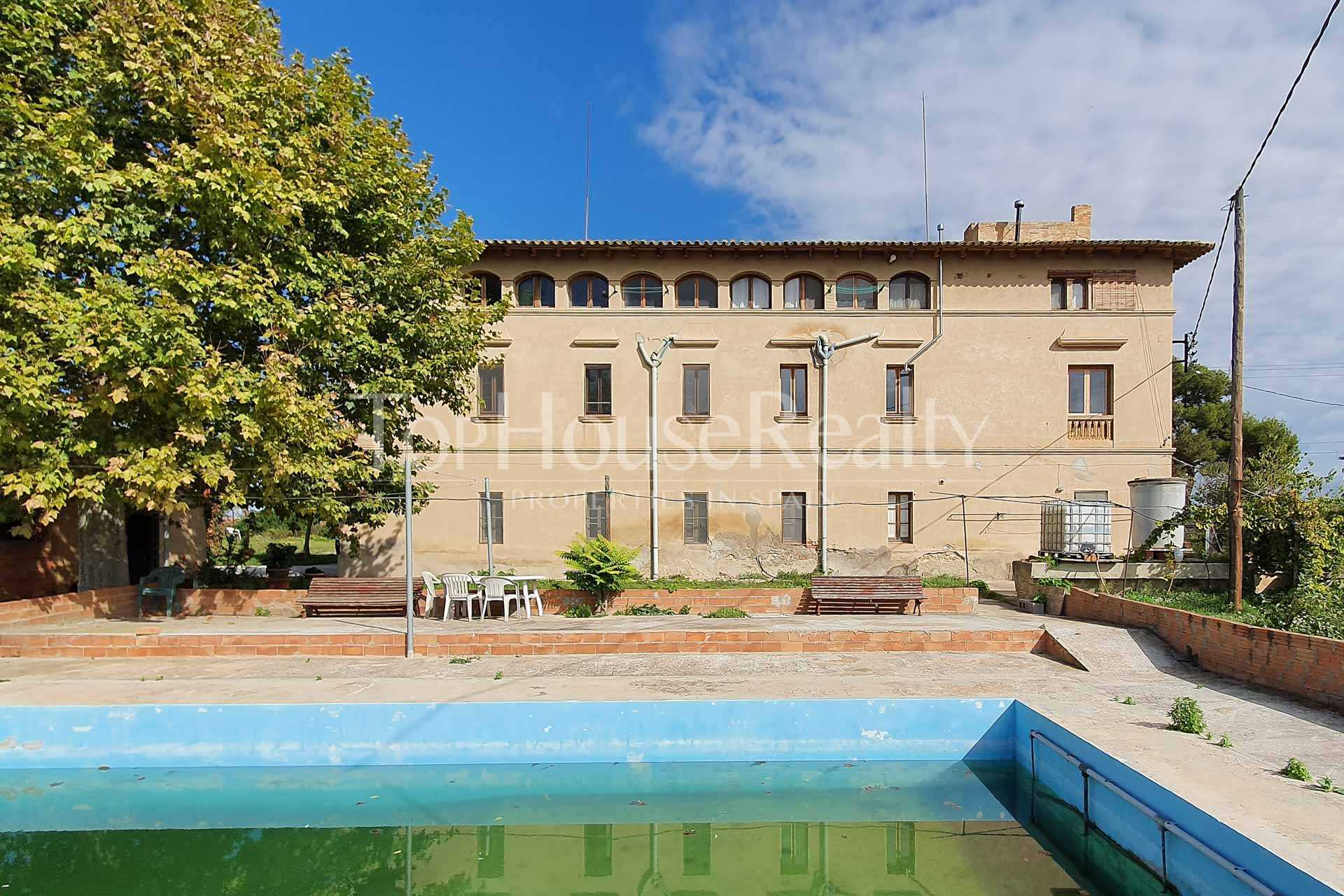 Family house in the heart of the Penedés