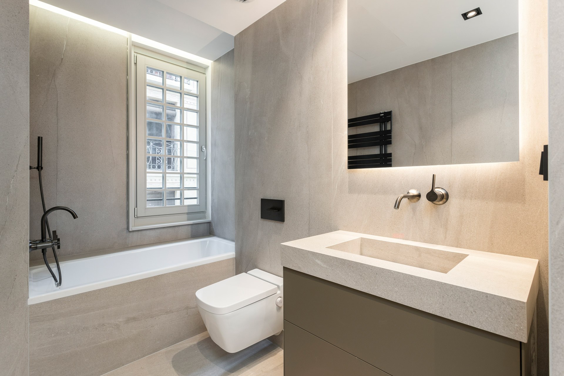 Exclusive renovated flat in Vía Layetana in Barcelona