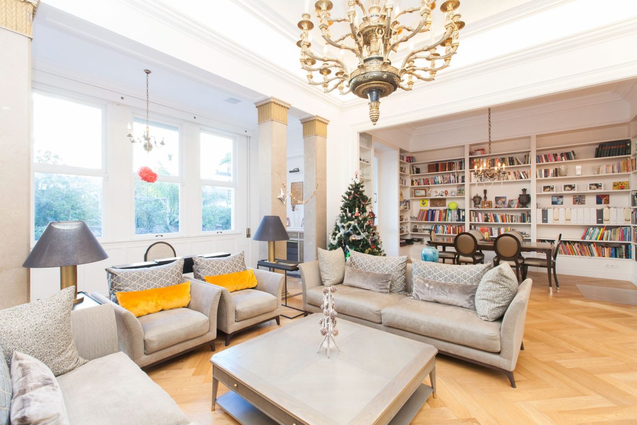 Luxury apartment with large terrace close to Passeig de Gracia