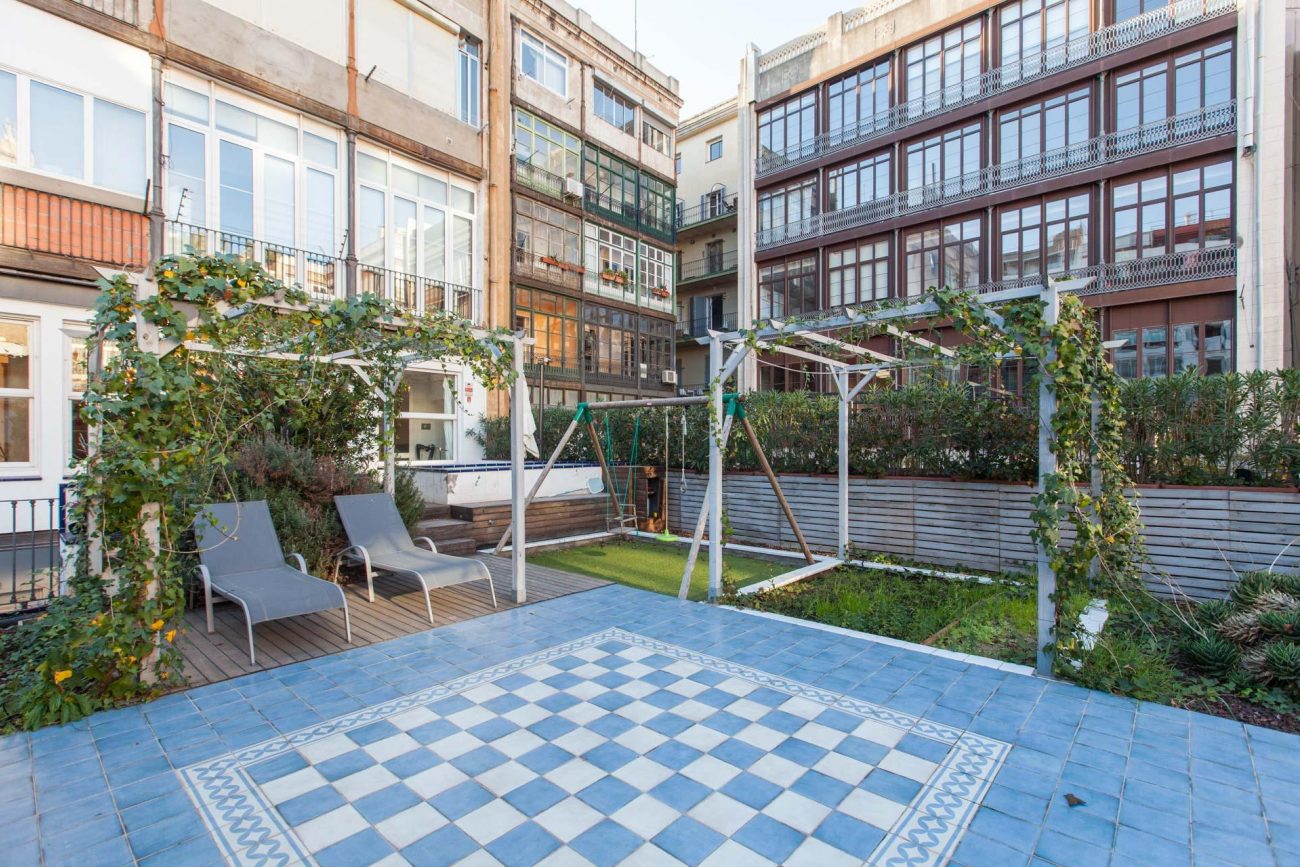 Luxury apartment with large terrace close to Passeig de Gracia