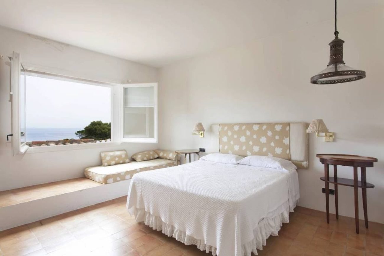 Stunning villa for sale in Sa Riera