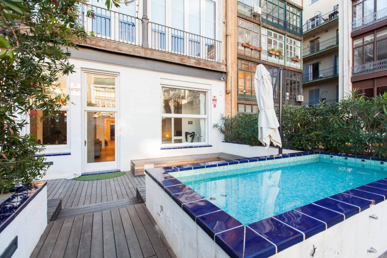Luxury apartment with large terrace close to Passeig de Gracia