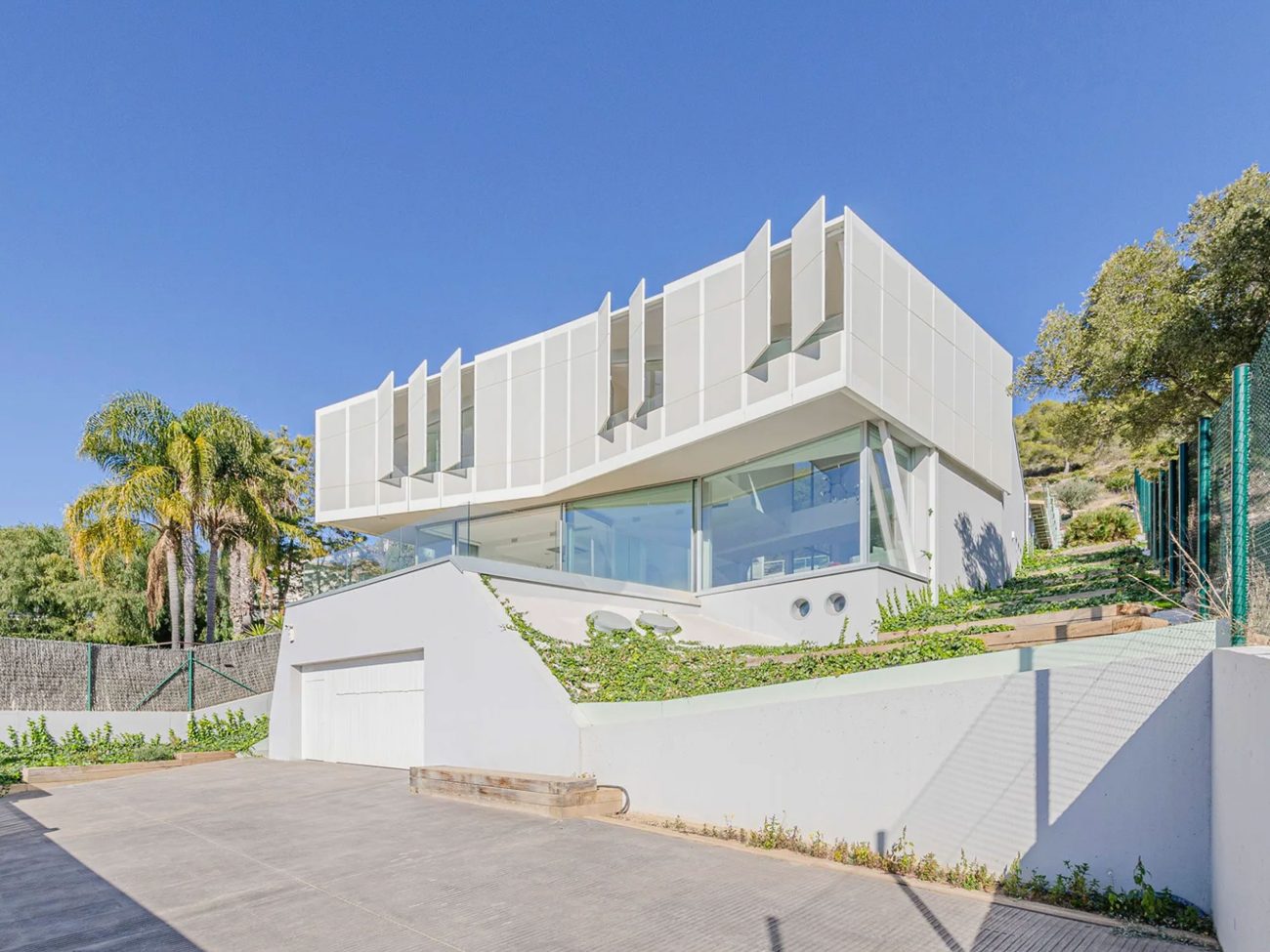 A dream home with spectacular sea views