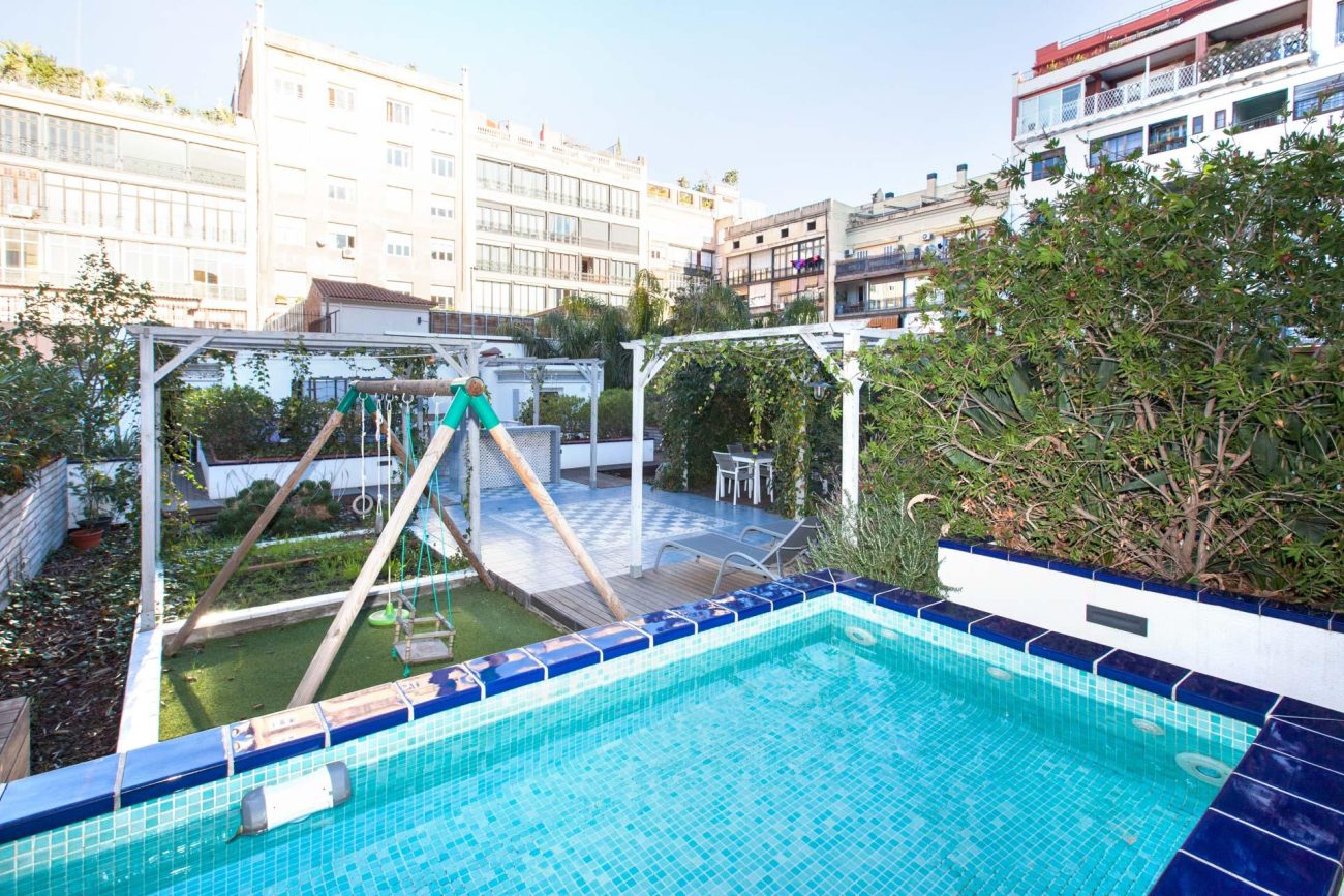 Luxury apartment with large terrace close to Passeig de Gracia