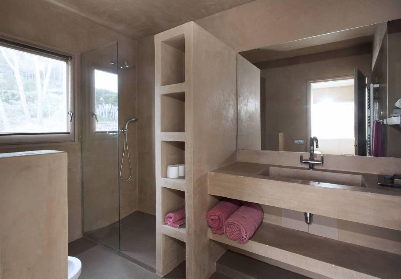 Stunning villa for sale in Sa Riera