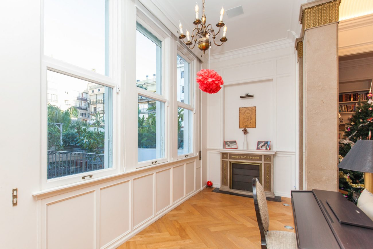 Luxury apartment with large terrace close to Passeig de Gracia