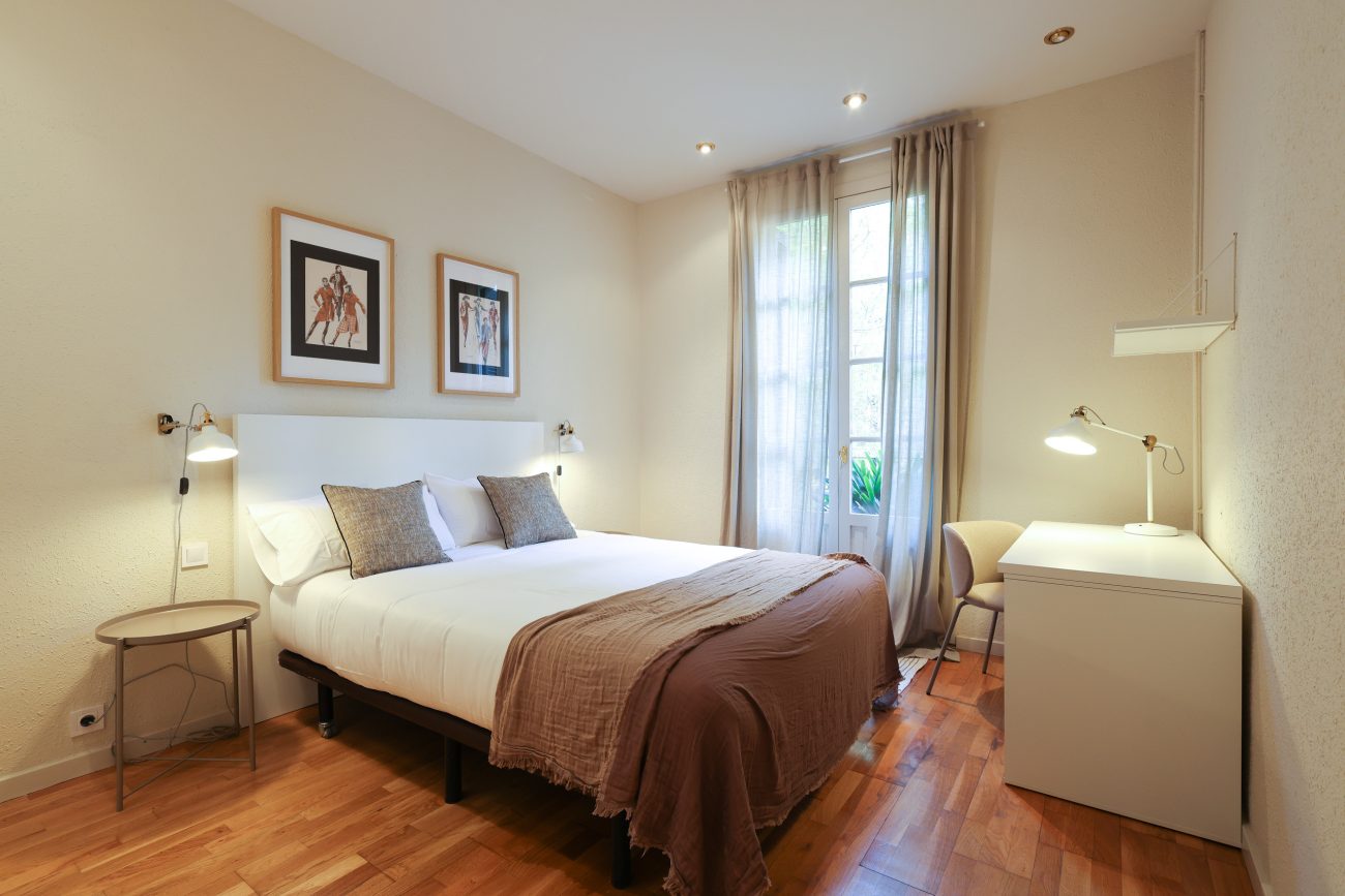 TEMPORARY RENTAL APARTMENT IN ENRIC GRANADOS, BARCELONA