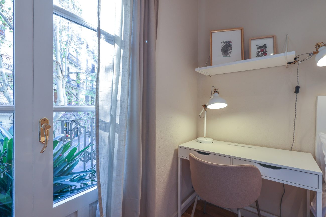 TEMPORARY RENTAL APARTMENT IN ENRIC GRANADOS, BARCELONA