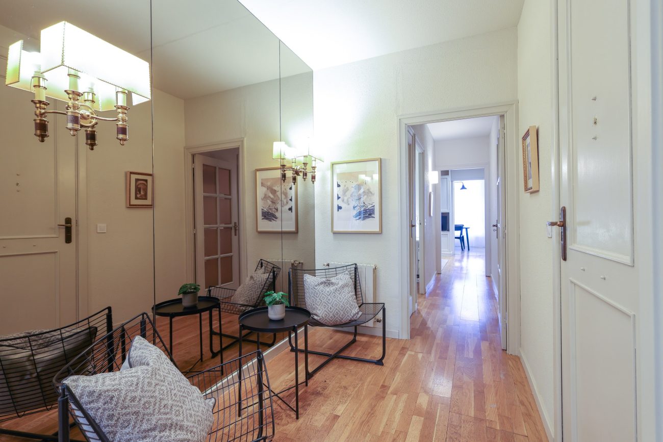 TEMPORARY RENTAL APARTMENT IN ENRIC GRANADOS, BARCELONA
