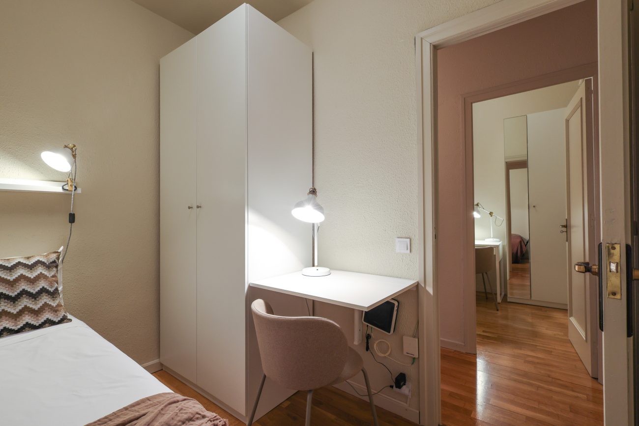 TEMPORARY RENTAL APARTMENT IN ENRIC GRANADOS, BARCELONA