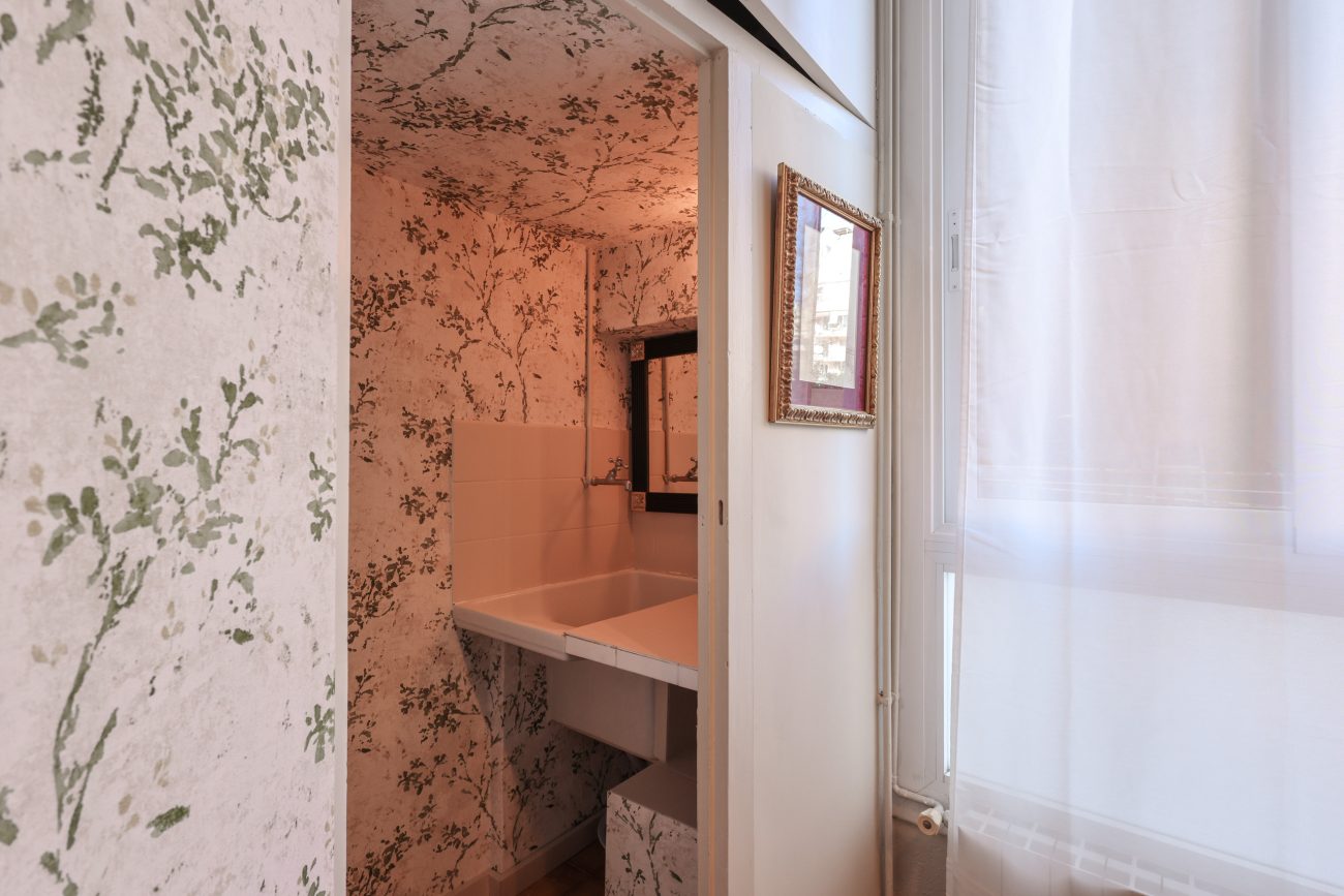 TEMPORARY RENTAL APARTMENT IN ENRIC GRANADOS, BARCELONA