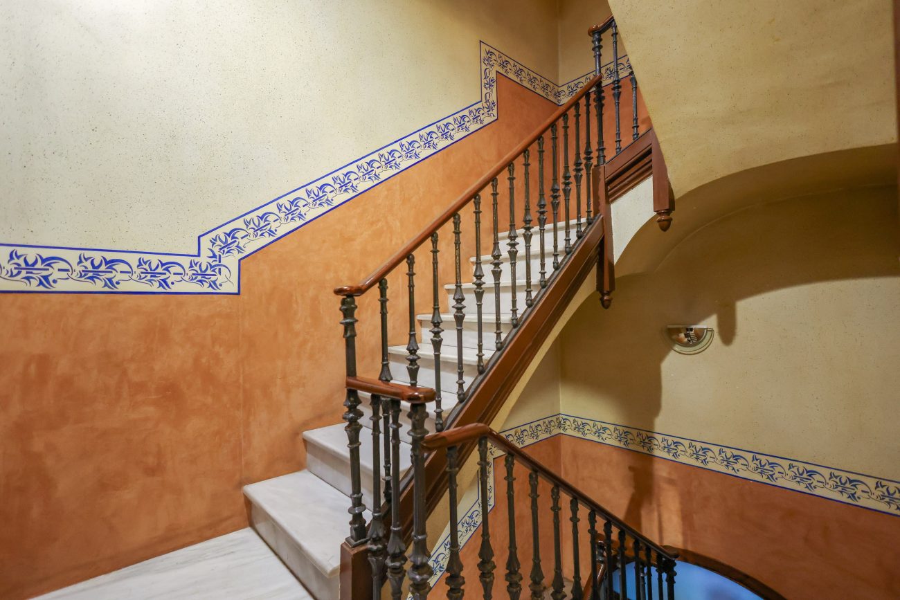 TEMPORARY RENTAL APARTMENT IN ENRIC GRANADOS, BARCELONA