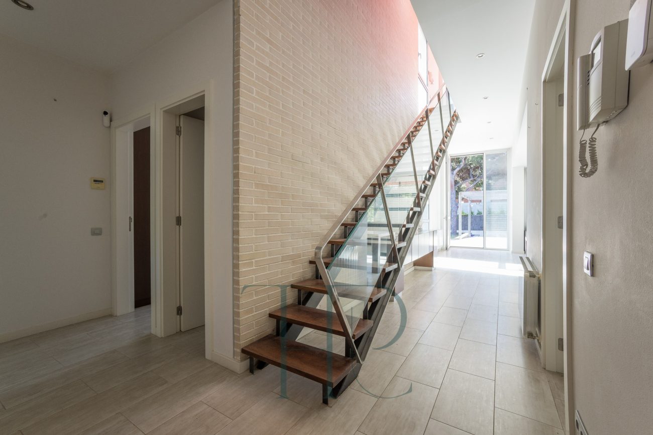 A Dream Villa Just 200 Meters from the Sea