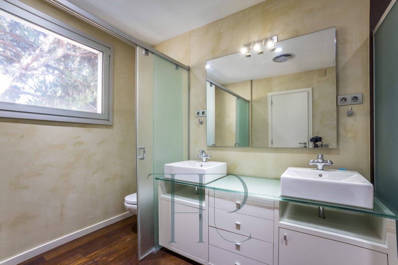 A Dream Villa Just 200 Meters from the Sea