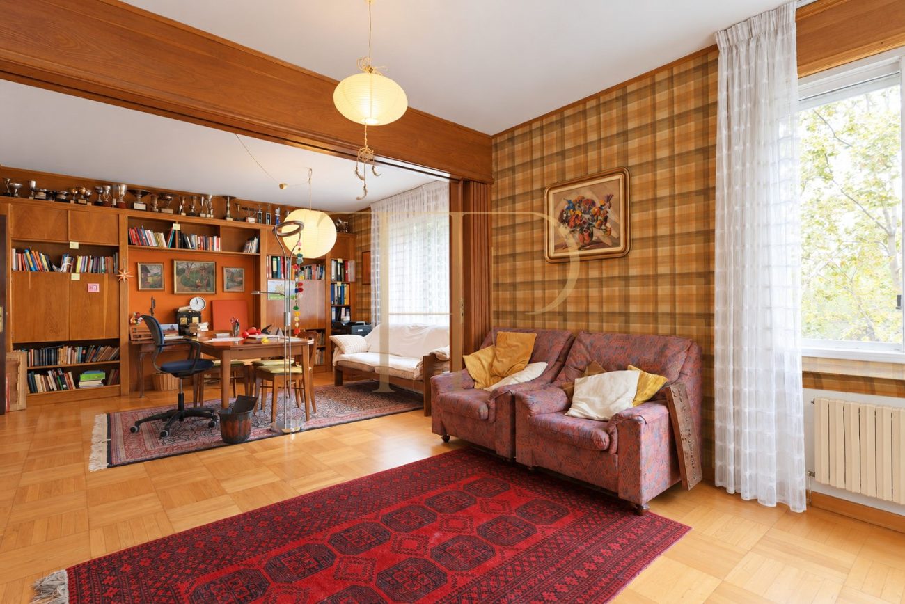 Apartment with terrace and pool in Pedralbes