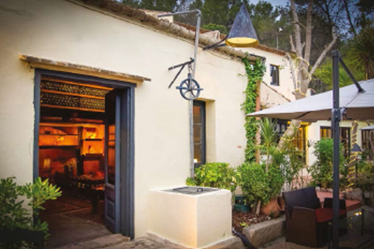 Luxury, design and history merged in the heart of Garraf
