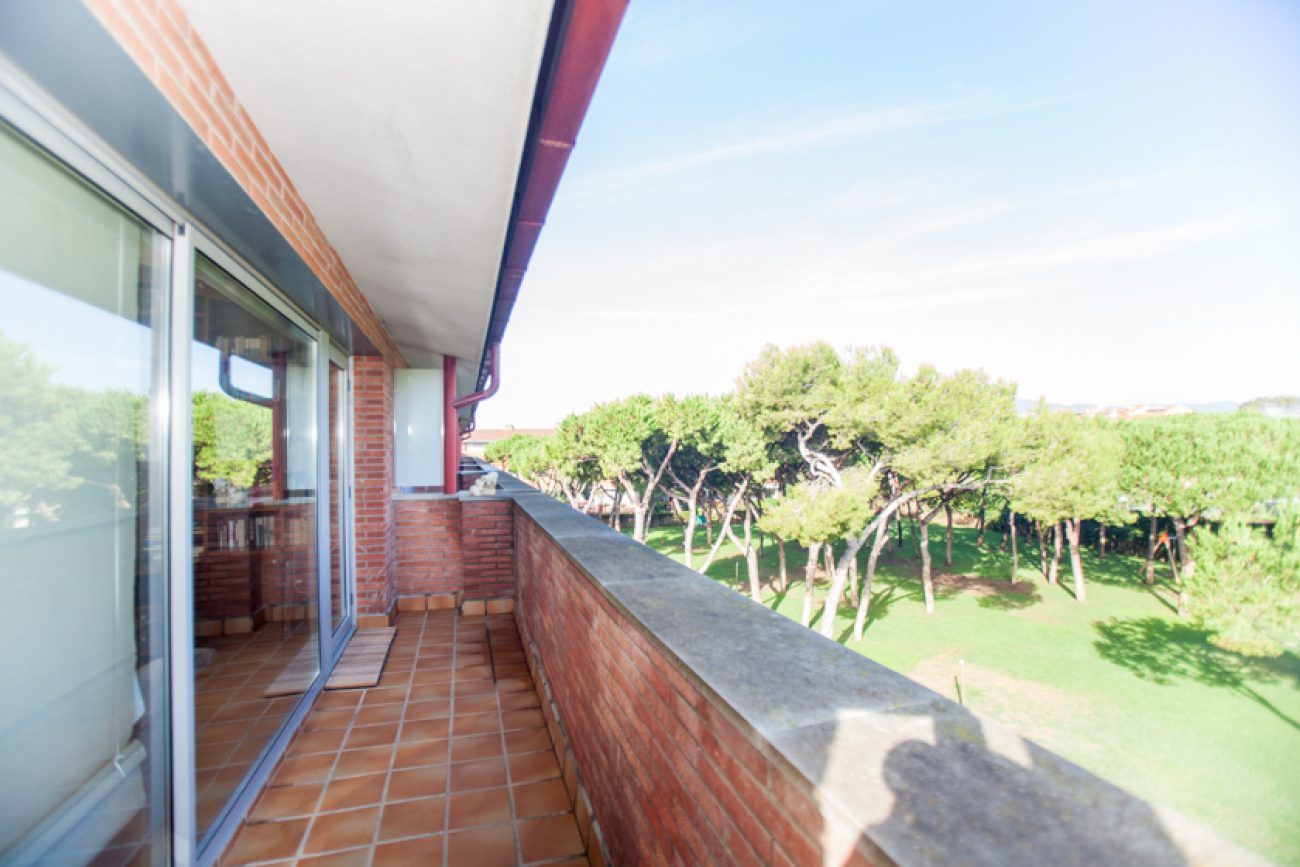 Semi-detached house close to the beach