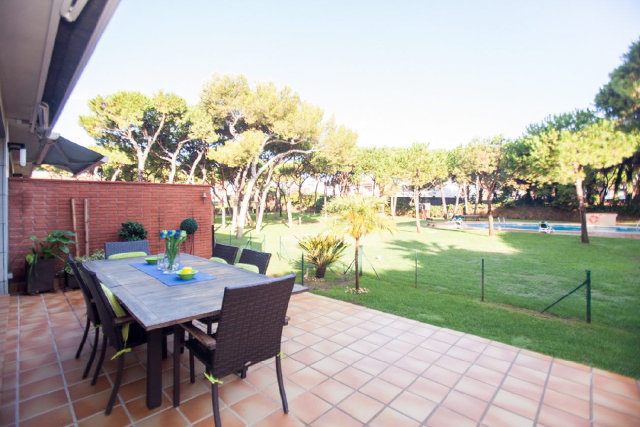 Semi-detached house close to the beach