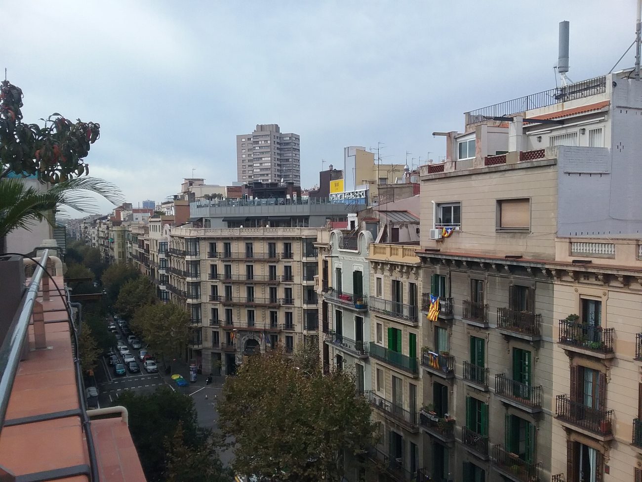 Penthouse for Rent in the Heart of Barcelona: Spacious Terraces and Spectacular Views