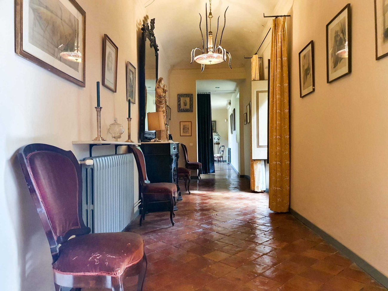 Stately 17th century mansion in Emporda