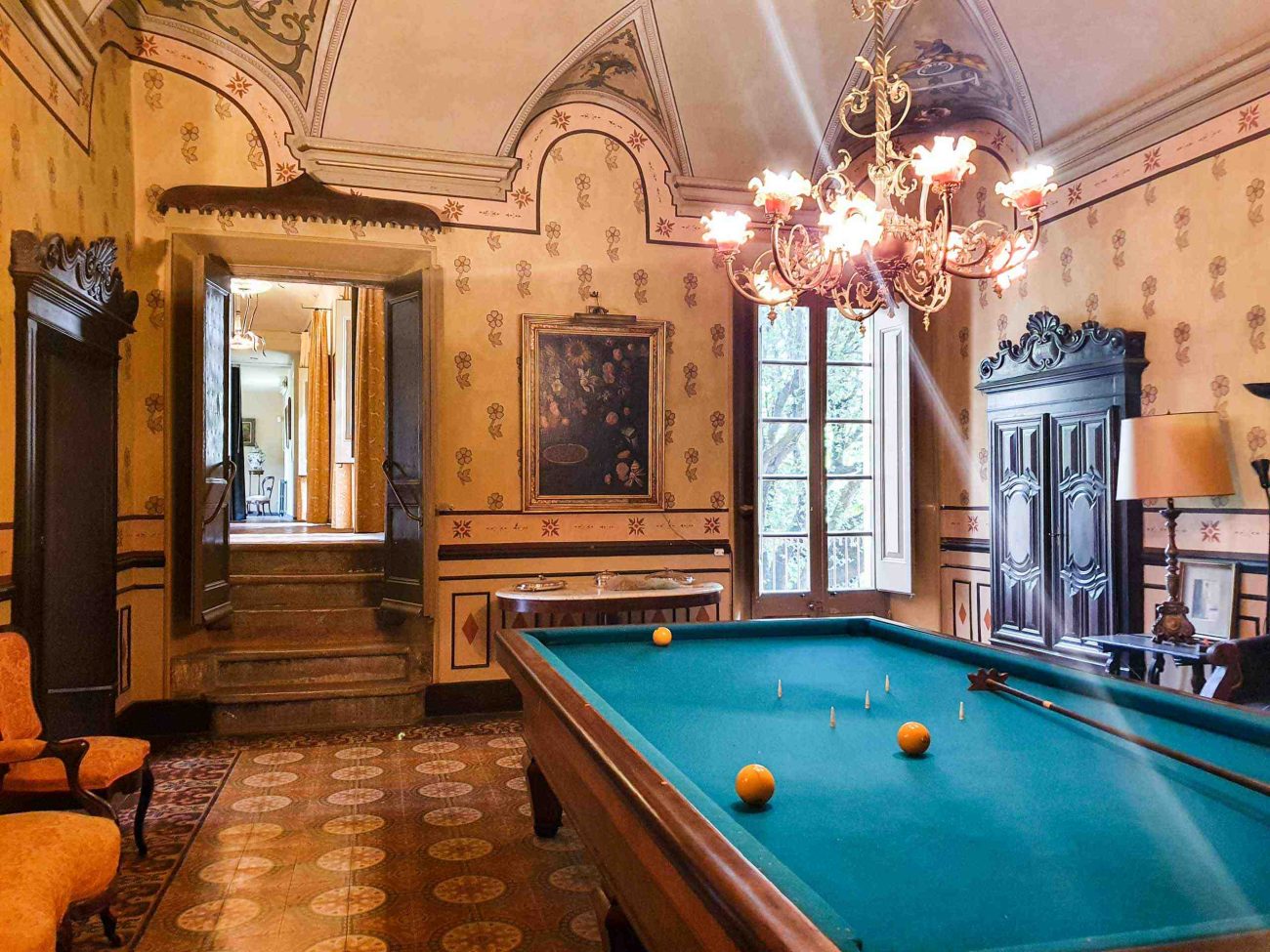 Stately 17th century mansion in Emporda